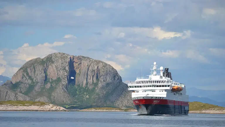 Le MS Nordlys de Hurtigruten