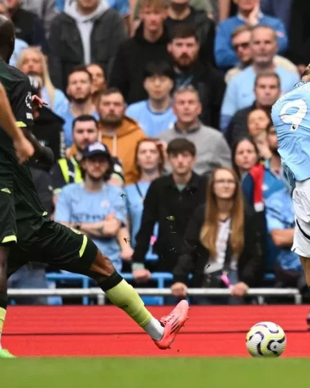 Les performances des joueurs de Man City face à Brentford : Erling Haaland brille tandis que John Stones déçoit - Simon Bajkowski 5 Les performances des joueurs de Man City face à Brentford : Erling Haaland brille tandis que John Stones déçoit - Simon Bajkowski - 4