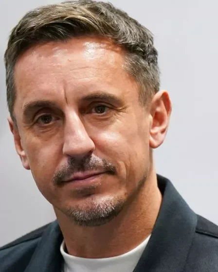 Gary Neville estime qu'Erling Haaland a eu de la chance de ne pas être expulsé après l'incident d'Arsenal. 2 Gary Neville estime qu'Erling Haaland a eu de la chance de ne pas être expulsé après l'incident d'Arsenal. - 1