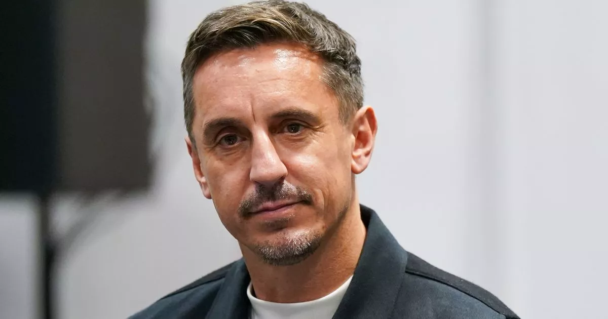 Gary Neville estime qu'Erling Haaland a eu de la chance de ne pas être expulsé après l'incident d'Arsenal. 8 Gary Neville estime qu'Erling Haaland a eu de la chance de ne pas être expulsé après l'incident d'Arsenal. - 7
