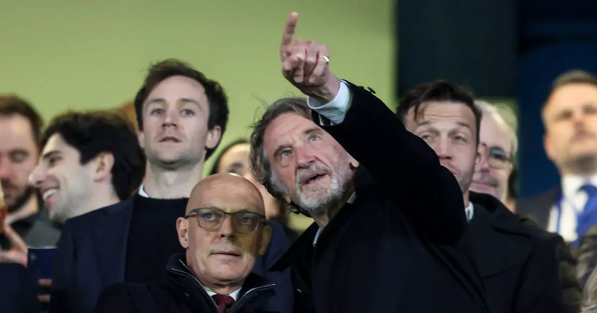 Le dernier plan d'économies de Sir Jim Ratcliffe pour Man United est qualifié d'"embarrassant" 4 Le dernier plan d'économies de Sir Jim Ratcliffe pour Man United est qualifié d'"embarrassant" - 3