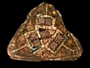 Des archéologues découvrent de riches tombes de femmes vikings en Norvège avec des bijoux et des pièces de monnaie 15 Des archéologues découvrent de riches tombes de femmes vikings en Norvège avec des bijoux et des pièces de monnaie