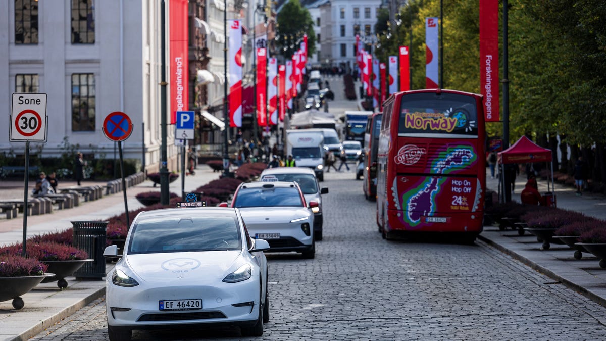 Les voitures Tesla, VW et Volvo mènent la transition rapide des véhicules électriques en Norvège 4 Les voitures Tesla, VW et Volvo mènent la transition rapide des véhicules électriques en Norvège - 3