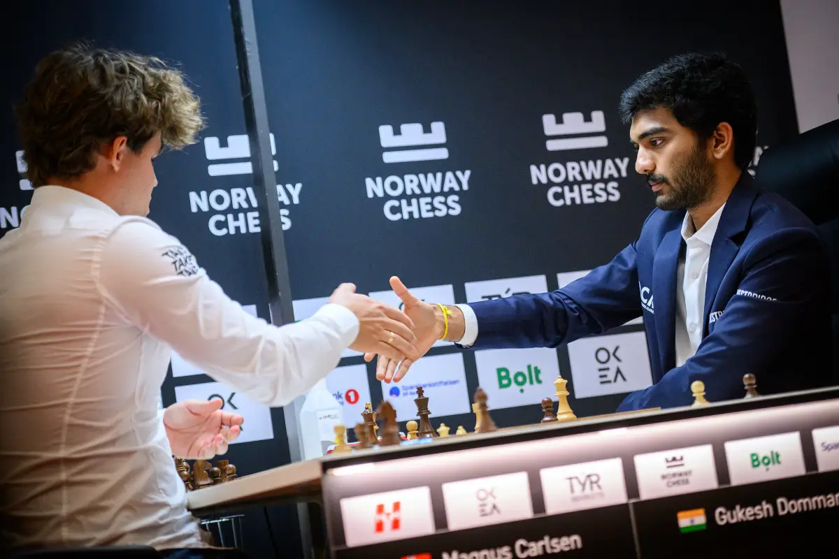Échecs norvégiens : Carlsen bat Gukesh, Nakamura bat Caruana 18 Échecs norvégiens : Carlsen bat Gukesh, Nakamura bat Caruana - 17