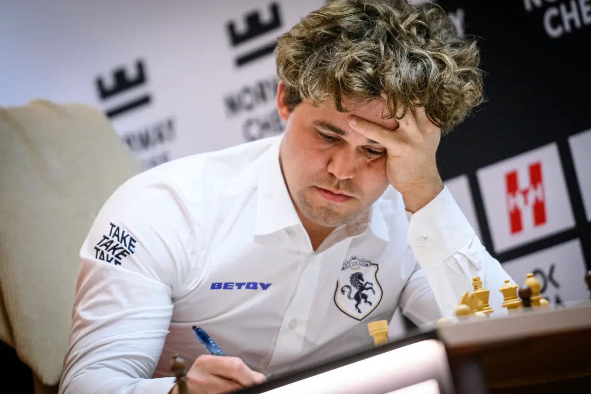 Échecs norvégiens : Carlsen bat Gukesh, Nakamura bat Caruana 22 Magnus Carlsen