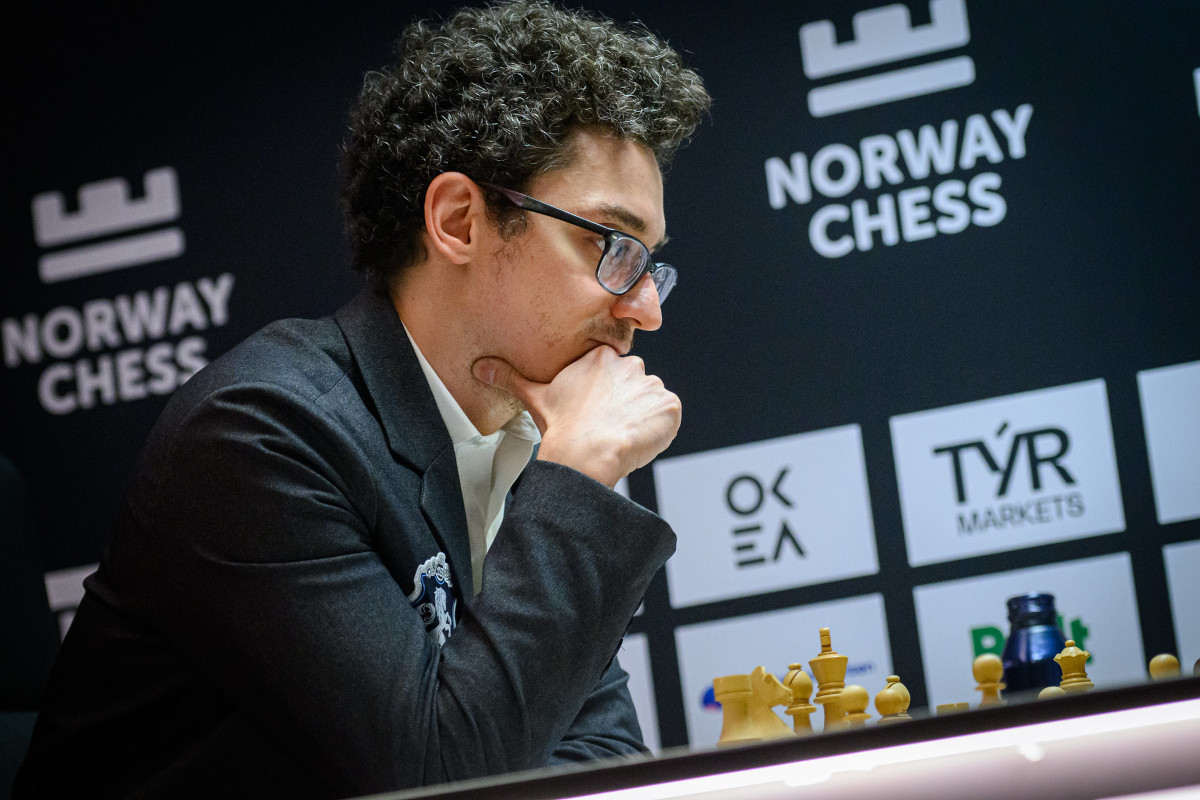 Échecs norvégiens : Caruana prend la tête du classement, Gukesh marque des points 18 Échecs norvégiens : Caruana prend la tête du classement, Gukesh marque des points - 17