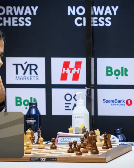 Échecs norvégiens 2025 Round 2 : Arjun assomme Gukesh et Nakamura bat Carlsen 77 Échecs norvégiens 2025 Round 2 : Arjun assomme Gukesh et Nakamura bat Carlsen - 76