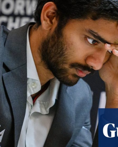 Magnus Carlsen a claqué la table après sa défaite surprise contre Gukesh Dommaraju en Norvège | Gukesh Dommaraju - 90