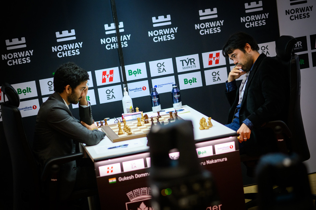 Échecs norvégiens : Caruana prend la tête du classement, Gukesh marque des points 22 Gukesh Dommaraju, Hikaru Nakamura