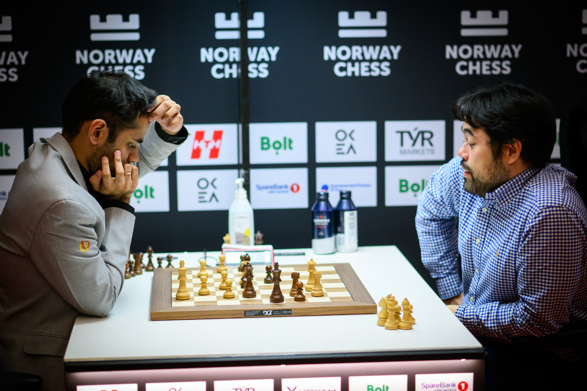 Échecs norvégiens : Carlsen augmente son avance 30 Arjun Erigaisi, Hikaru Nakamura