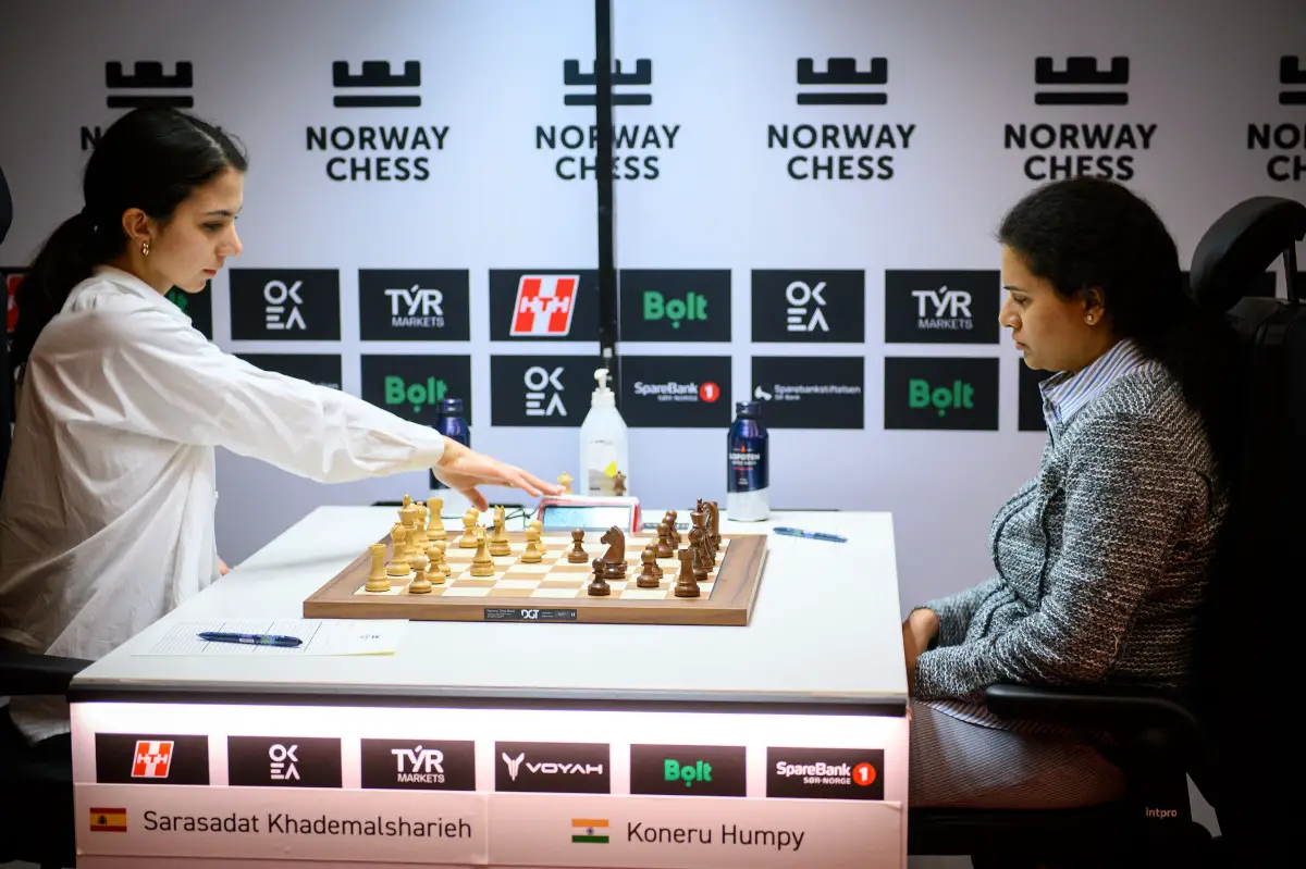 Norvège échecs femmes : Humpy bat Khadem pour reprendre la tête du classement 28 Sara Khadem, Humpy Koneru