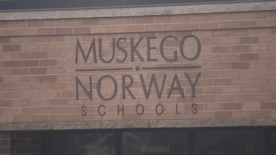 Un éducateur de Muskego-Norway accusé d'avoir volé l'organisation à but non lucratif des enseignants 28 Un éducateur de Muskego-Norway accusé d'avoir volé l'organisation à but non lucratif des enseignants - 27
