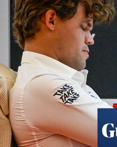 Magnus Carlsen prend le pas sur les stars qui s'affrontent aux échecs norvégiens | Magnus Carlsen - 32