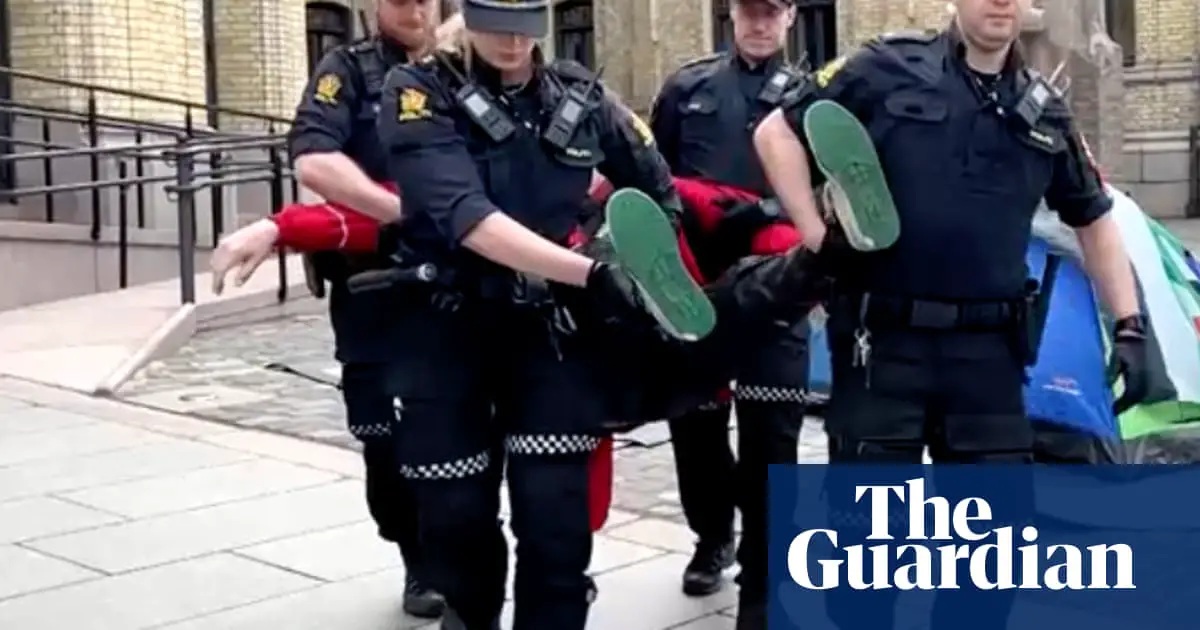 Les députés norvégiens rejettent l'appel visant à empêcher un fonds d'investissement d'investir dans les territoires palestiniens occupés par Israël | Norvège 4 Les députés norvégiens rejettent l'appel visant à empêcher un fonds d'investissement d'investir dans les territoires palestiniens occupés par Israël | Norvège - 3