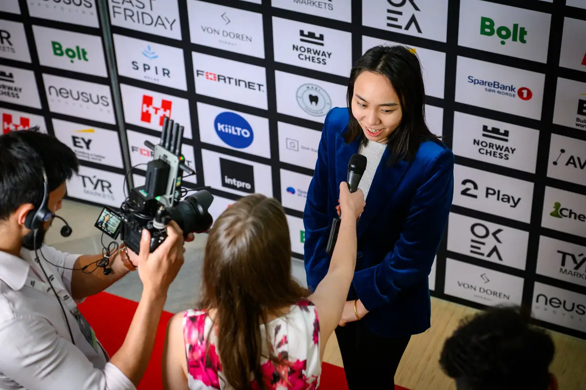 Anna Muzychuk termine invaincue aux échecs classiques et remporte le tournoi Norway Chess Women 23 Lei Tingjie