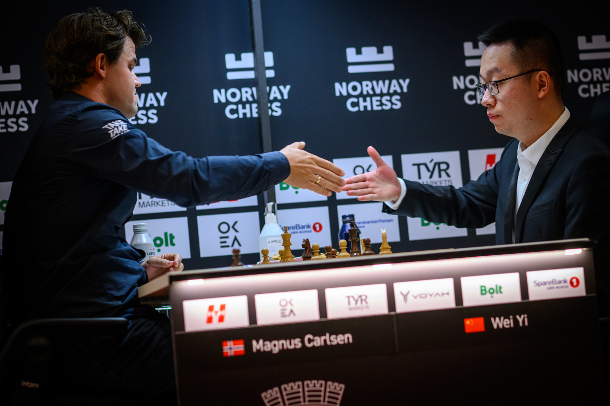 Échecs norvégiens : Caruana prend la tête du classement, Gukesh marque des points 19 Magnus Carlsen, Wei Yi