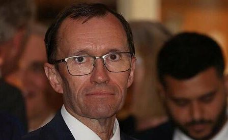 Le ministre norvégien des affaires étrangères est un grand critique d'Israël, mais il assiste à une manifestation antisémite. 21 Le ministre norvégien des affaires étrangères est un grand critique d'Israël, mais il assiste à une manifestation antisémite. - 20