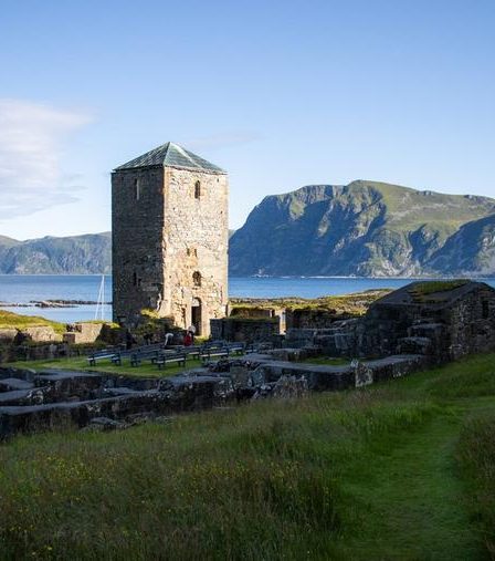 L'île sacrée de Norvège qui "transforme les touristes en pèlerins"| National Catholic Register 2 L'île sacrée de Norvège qui "transforme les touristes en pèlerins"| National Catholic Register - 1