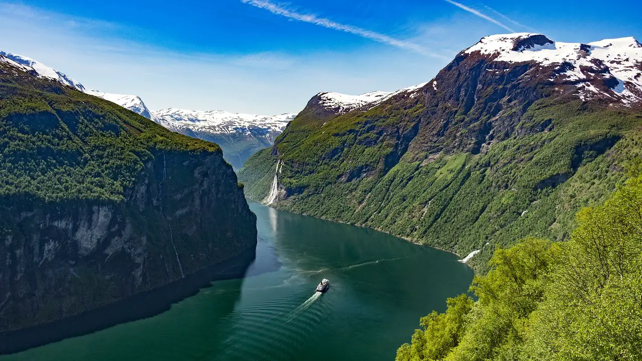 Récolter et déguster les paysages sauvages de Norvège en naviguant le long de la côte 12 Récolter et déguster les paysages sauvages de Norvège en naviguant le long de la côte - 11