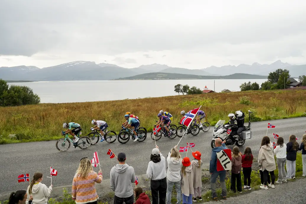 Arctic Race of Norway : Corbin Strong tient tête à Tom Pidcock pour remporter le classement général 9 10/08/2025 â Arctic Race of Norway 2025 â Ãtape 4 - Tromsø / TromsÃk_B8↩ (135,3 km) -