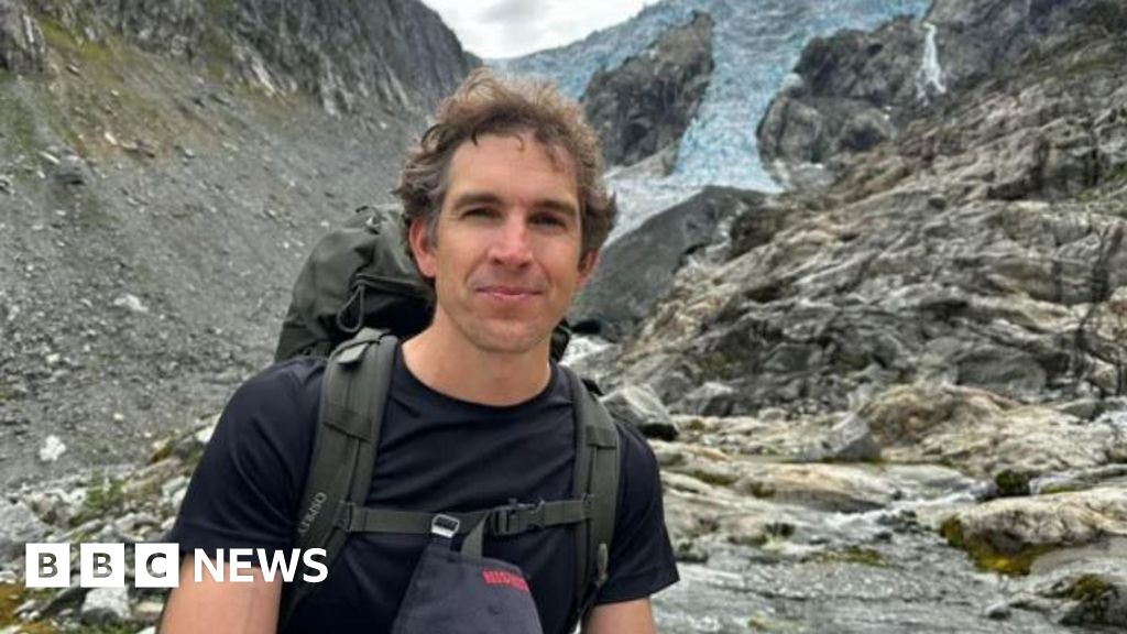 En Norvège, les sauveteurs recherchent le journaliste américain Alec Luhn disparu 4 En Norvège, les sauveteurs recherchent le journaliste américain Alec Luhn disparu - 3
