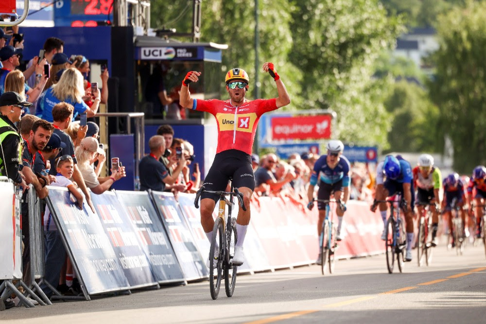 Deuxième étape de l'Arctic Race of Norway : Alexander Kristoff remporte la victoire lors d'une arrivée au sprint musclée 4 Deuxième étape de l'Arctic Race of Norway : Alexander Kristoff remporte la victoire lors d'une arrivée au sprint musclée - 3