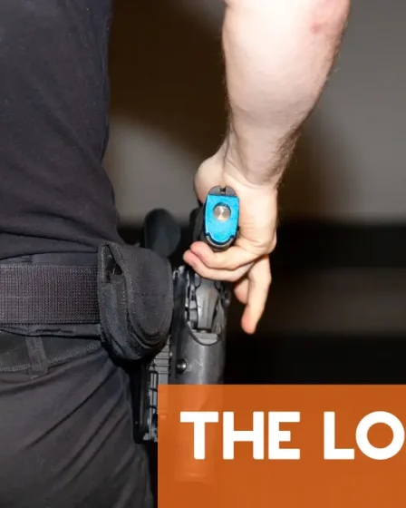 Un adolescent norvégien détenu pour le meurtre d'une auberge de jeunesse avait également "planifié un attentat dans une mosquée". 2 Un adolescent norvégien détenu pour le meurtre d'une auberge de jeunesse avait également "planifié un attentat dans une mosquée". - 1