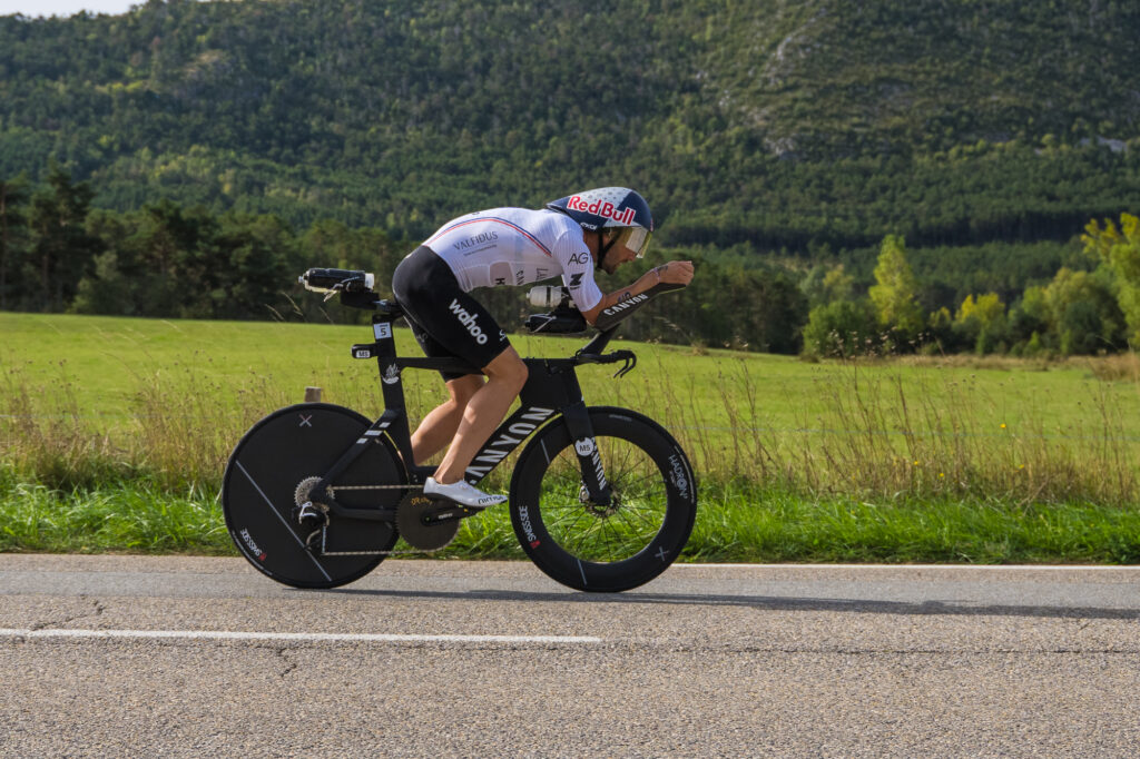 Casper Stornes remporte le Championnat du Monde IRONMAN, en tête du podium de la Norvège 32 Casper Stornes remporte le Championnat du Monde IRONMAN, en tête du podium de la Norvège - 31