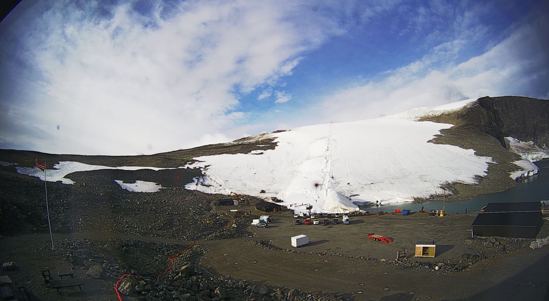 La station de ski estivale de Galdhøpiggen, en Norvège, rouvre ses portes après une brève pause estivale 40 La station de ski estivale de Galdhøpiggen, en Norvège, rouvre ses portes après une brève pause estivale - 39