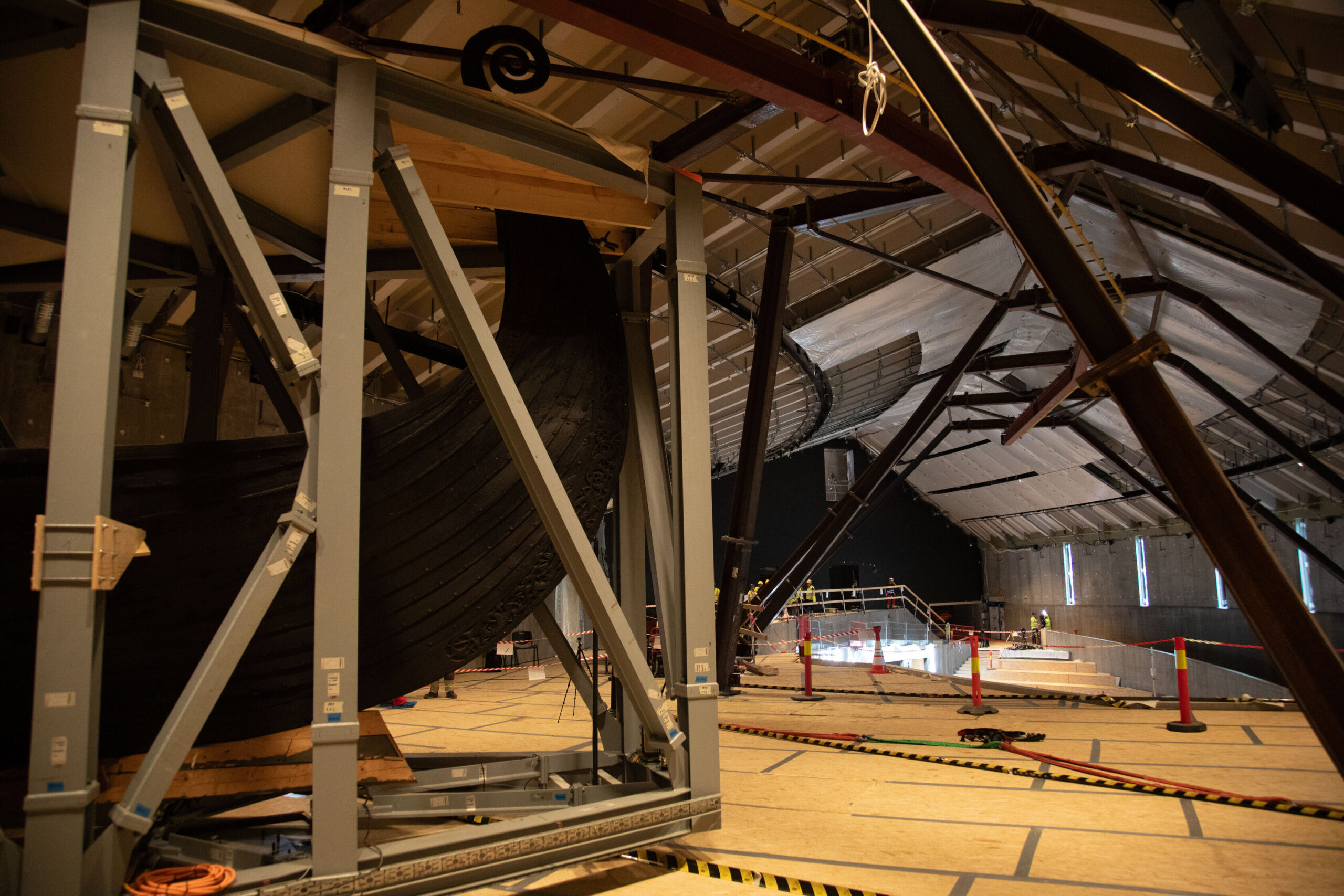 Le navire norvégien Oseberg ouvre un nouveau chapitre dans le musée de l'âge des Vikings 18 Le navire norvégien Oseberg ouvre un nouveau chapitre dans le musée de l'âge des Vikings - 17