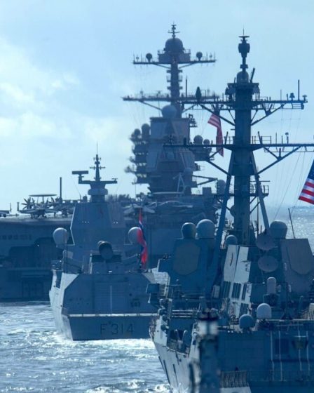 Les trois sous-marins Yasen de la flotte du Nord sont en mer alors que le groupe de porte-avions américain navigue dans le nord de la Norvège. 18 Les trois sous-marins Yasen de la flotte du Nord sont en mer alors que le groupe de porte-avions américain navigue dans le nord de la Norvège. - 17