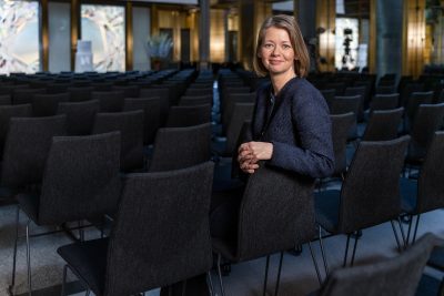 Les taux d'intérêt baissent dans une économie forte 16 Les taux d'intérêt baissent dans une économie forte - 15