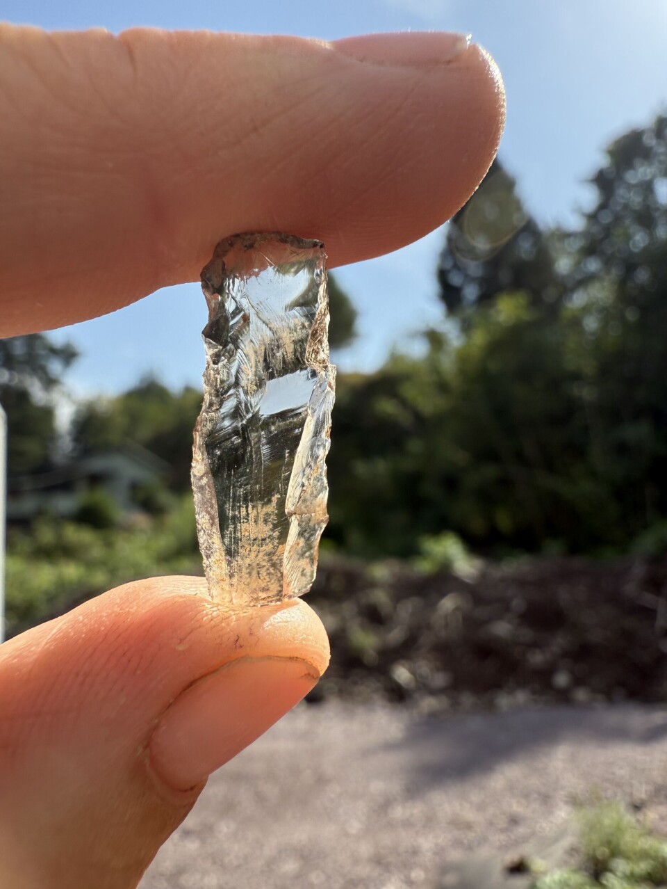 Tool made of rock crystal. Découverte en Norvège d'un marteau rare datant de l'âge de pierre et vieux de 9 000 ans - 27