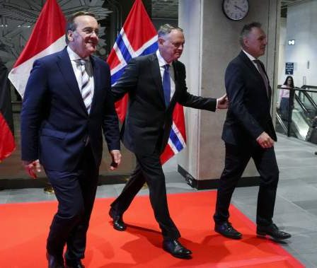 Alors que le Canada s'apprête à conclure un accord sur les sous-marins, l'Allemagne et la Norvège proposent un partenariat - National 22 Alors que le Canada s'apprête à conclure un accord sur les sous-marins, l'Allemagne et la Norvège proposent un partenariat - National - 21