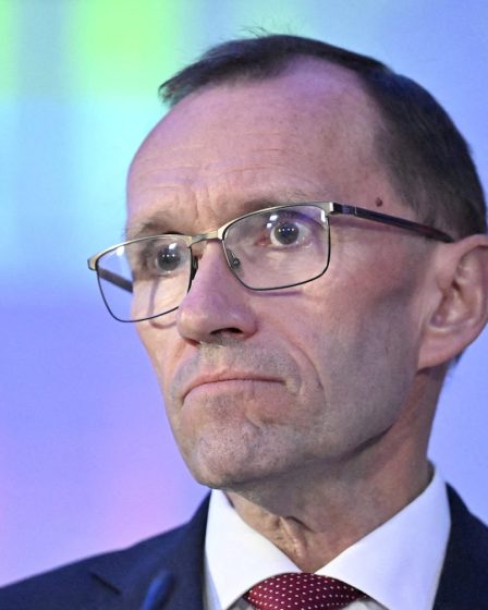 Le ministre des affaires étrangères déclare que le différend entre les États-Unis et la Norvège au sujet de la sortie de Caterpillar d'un fonds d'investissement est en train de s'apaiser 12 Le ministre des affaires étrangères déclare que le différend entre les États-Unis et la Norvège au sujet de la sortie de Caterpillar d'un fonds d'investissement est en train de s'apaiser - 11