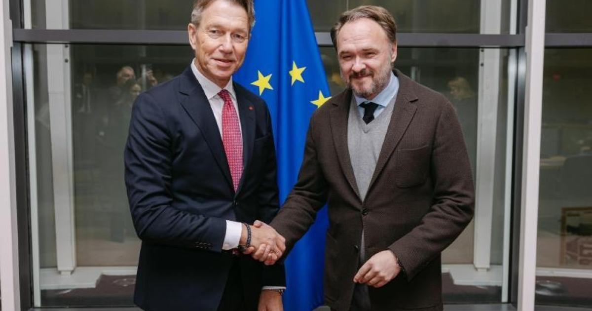 L'UE et la Norvège renforcent leur coopération dans le domaine de l'énergie à l'occasion d'un dialogue et d'une conférence annuels de haut niveau à Bruxelles 4 L'UE et la Norvège renforcent leur coopération dans le domaine de l'énergie à l'occasion d'un dialogue et d'une conférence annuels de haut niveau à Bruxelles - 3