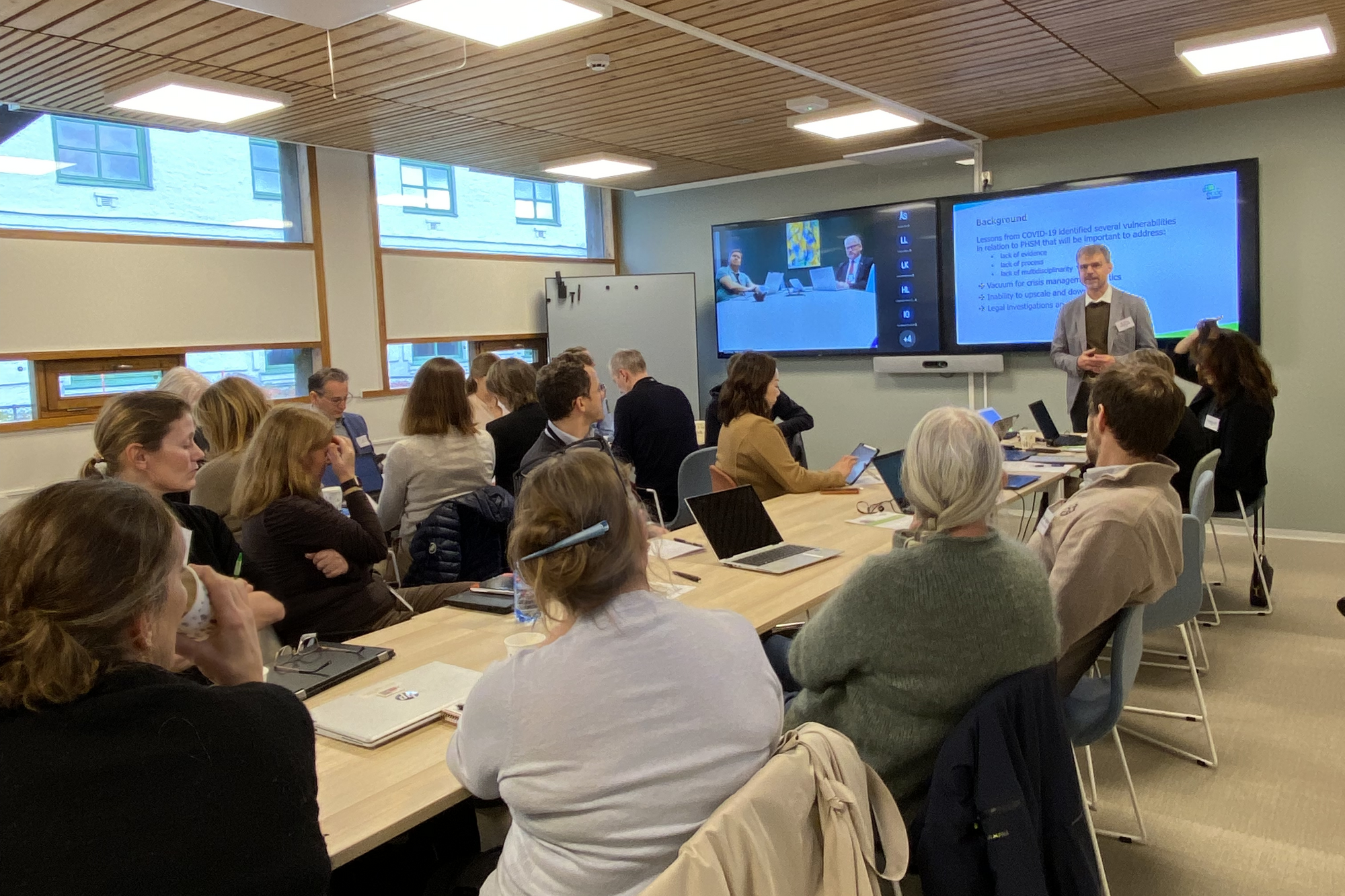 Un atelier en Norvège a permis d'étudier les mécanismes de gouvernance pour la santé publique et les mesures sociales en cas d'urgence sanitaire. 4 Un atelier en Norvège a permis d'étudier les mécanismes de gouvernance pour la santé publique et les mesures sociales en cas d'urgence sanitaire. - 3