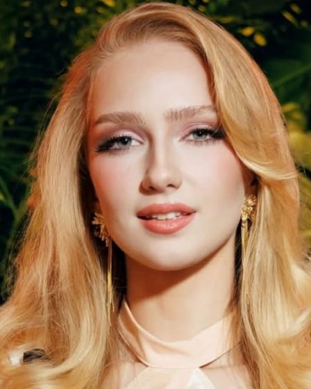 Miss Norvège devient virale après que son costume national inspiré du saumon ait stupéfié le public (VOIR) 24 Miss Norvège devient virale après que son costume national inspiré du saumon ait stupéfié le public (VOIR) - 23