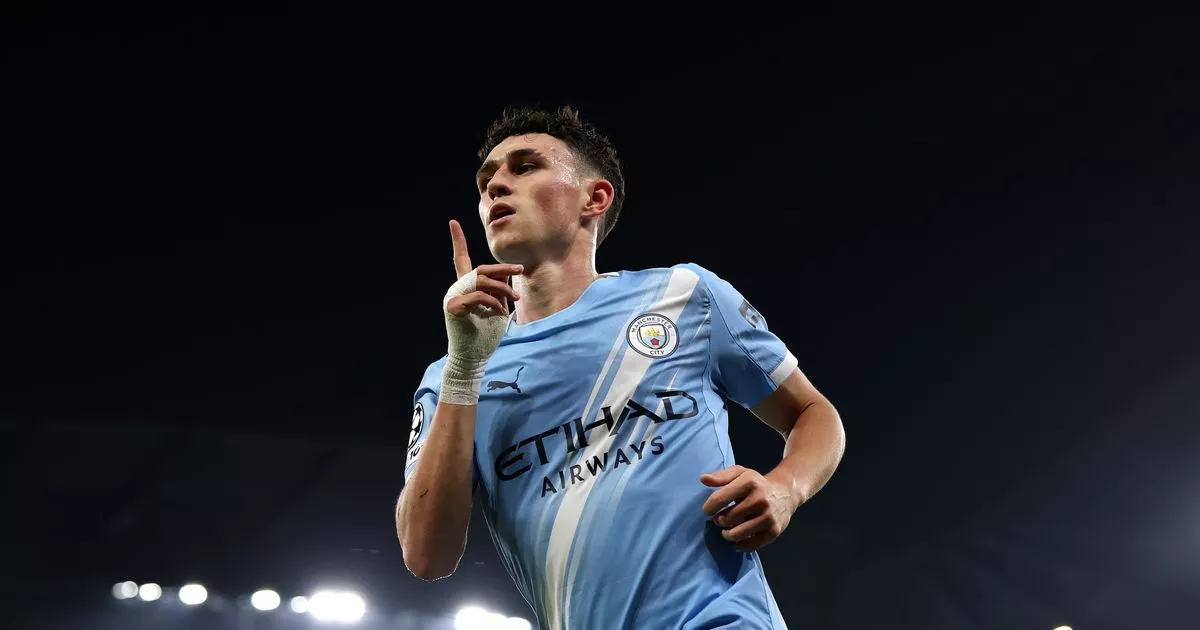 La décision de Phil Foden pourrait susciter un tollé à Man City cette semaine. 6 La décision de Phil Foden pourrait susciter un tollé à Man City cette semaine. - 5