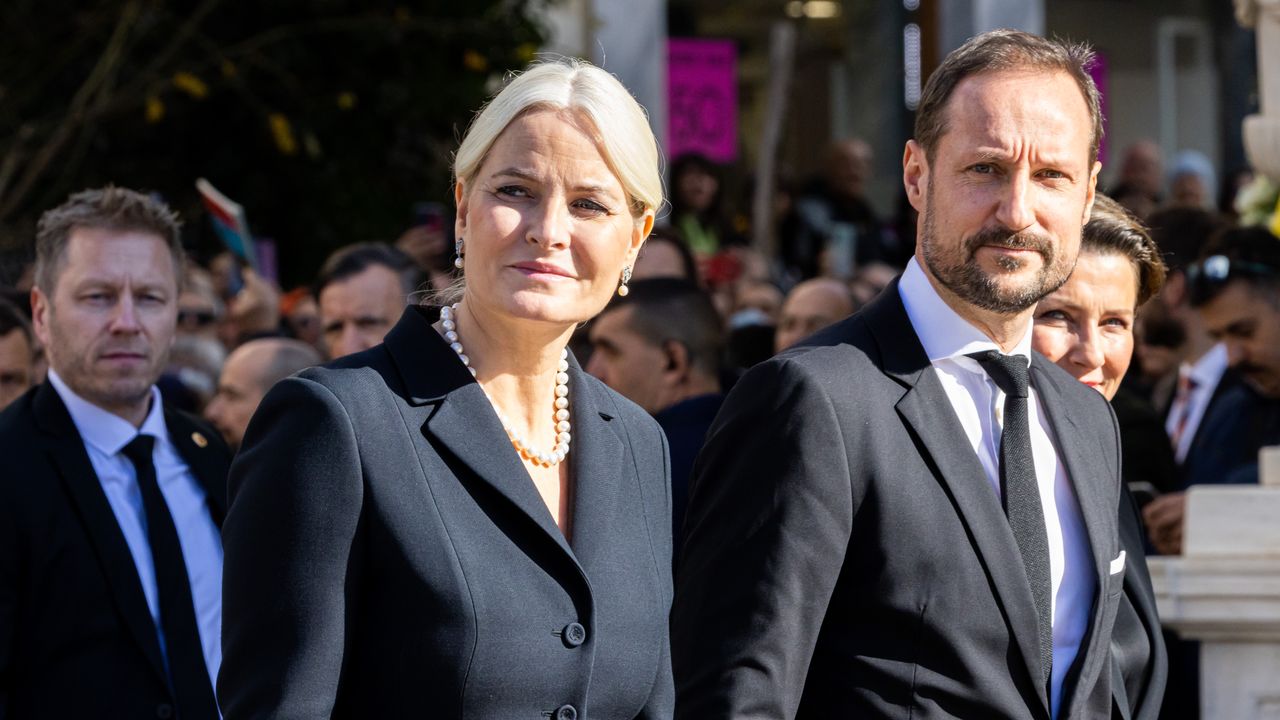 La princesse héritière Mette-Marit de Norvège va subir une transplantation pulmonaire après une "nette détérioration" de son état de santé 4 La princesse héritière Mette-Marit de Norvège va subir une transplantation pulmonaire après une "nette détérioration" de son état de santé - 3