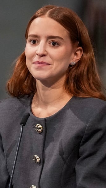 Le chef de l'opposition vénézuélienne, M. Machado, salue ses partisans en Norvège après la cérémonie du prix Nobel 13 Le chef de l'opposition vénézuélienne, M. Machado, salue ses partisans en Norvège après la cérémonie du prix Nobel - 12