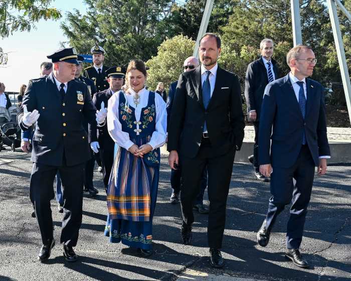 Le prince héritier Haakon se joint aux New-Yorkais pour célébrer les 200 ans de l'héritage norvégien américain - Brooklyn Paper 44 Le prince héritier Haakon se joint aux New-Yorkais pour célébrer les 200 ans de l'héritage norvégien américain - Brooklyn Paper - 43