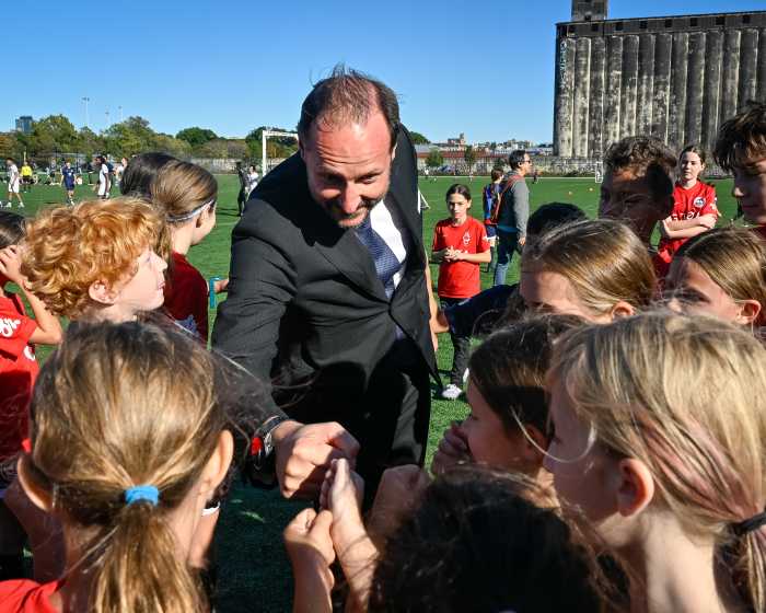 Le prince héritier Haakon se joint aux New-Yorkais pour célébrer les 200 ans de l'héritage norvégien américain - Brooklyn Paper 48 Le prince héritier Haakon se joint aux New-Yorkais pour célébrer les 200 ans de l'héritage norvégien américain - Brooklyn Paper - 47
