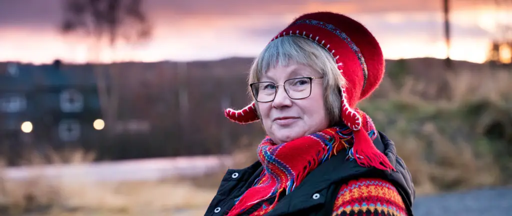 Ellinor : "Tant que j'aurai le pouvoir de lutter pour les droits des indigènes en Norvège, je le ferai. 4 Ellinor : "Tant que j'aurai le pouvoir de lutter pour les droits des indigènes en Norvège, je le ferai. - 3