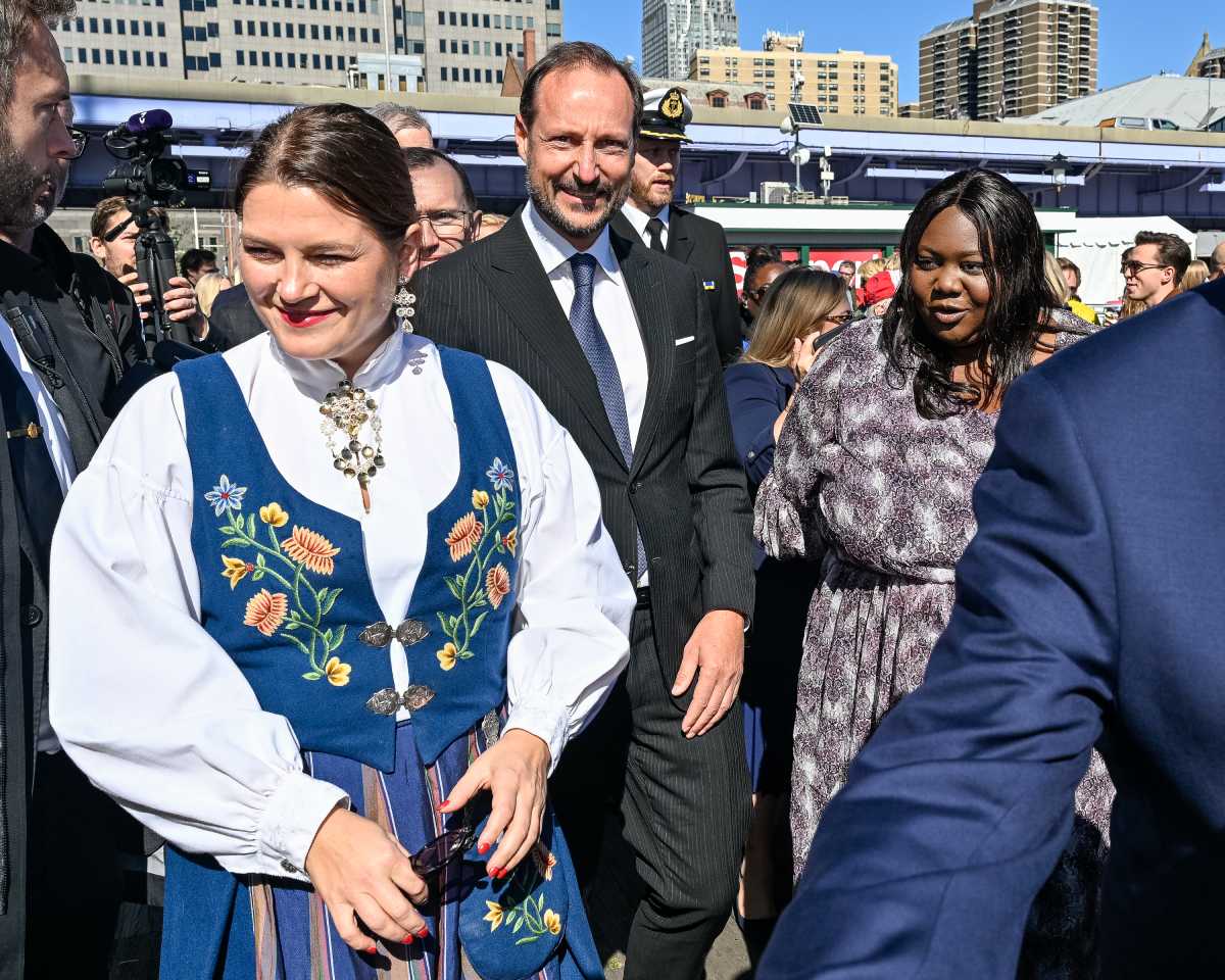 Le prince héritier Haakon se joint aux New-Yorkais pour célébrer les 200 ans de l'héritage norvégien américain - Brooklyn Paper 36 Le prince héritier Haakon se joint aux New-Yorkais pour célébrer les 200 ans de l'héritage norvégien américain - Brooklyn Paper - 35
