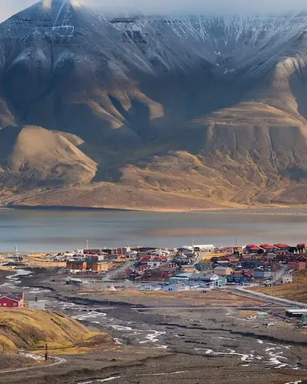 Longyearbyen, en Norvège, et Ushuaia, en Argentine, sont à des extrémités opposées de la Terre, mais ont beaucoup en commun. 2 Longyearbyen, en Norvège, et Ushuaia, en Argentine, sont à des extrémités opposées de la Terre, mais ont beaucoup en commun. - 1