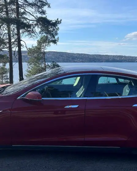 Tesla établit le record annuel de ventes de voitures en Norvège 2 Tesla établit le record annuel de ventes de voitures en Norvège - 1