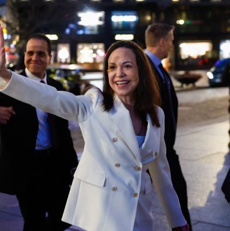 La dirigeante de l'opposition vénézuélienne affirme que les États-Unis l'ont aidée à se rendre en Norvège pour recevoir le prix Nobel 21 La dirigeante de l'opposition vénézuélienne affirme que les États-Unis l'ont aidée à se rendre en Norvège pour recevoir le prix Nobel - 20