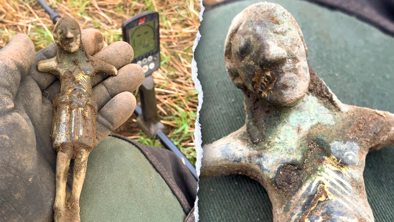 Un chasseur de trésors trouve une figurine de Jésus vieille de près de 1 000 ans dans un champ norvégien balayé par les vents 10 Un chasseur de trésors trouve une figurine de Jésus vieille de près de 1 000 ans dans un champ norvégien balayé par les vents - 9