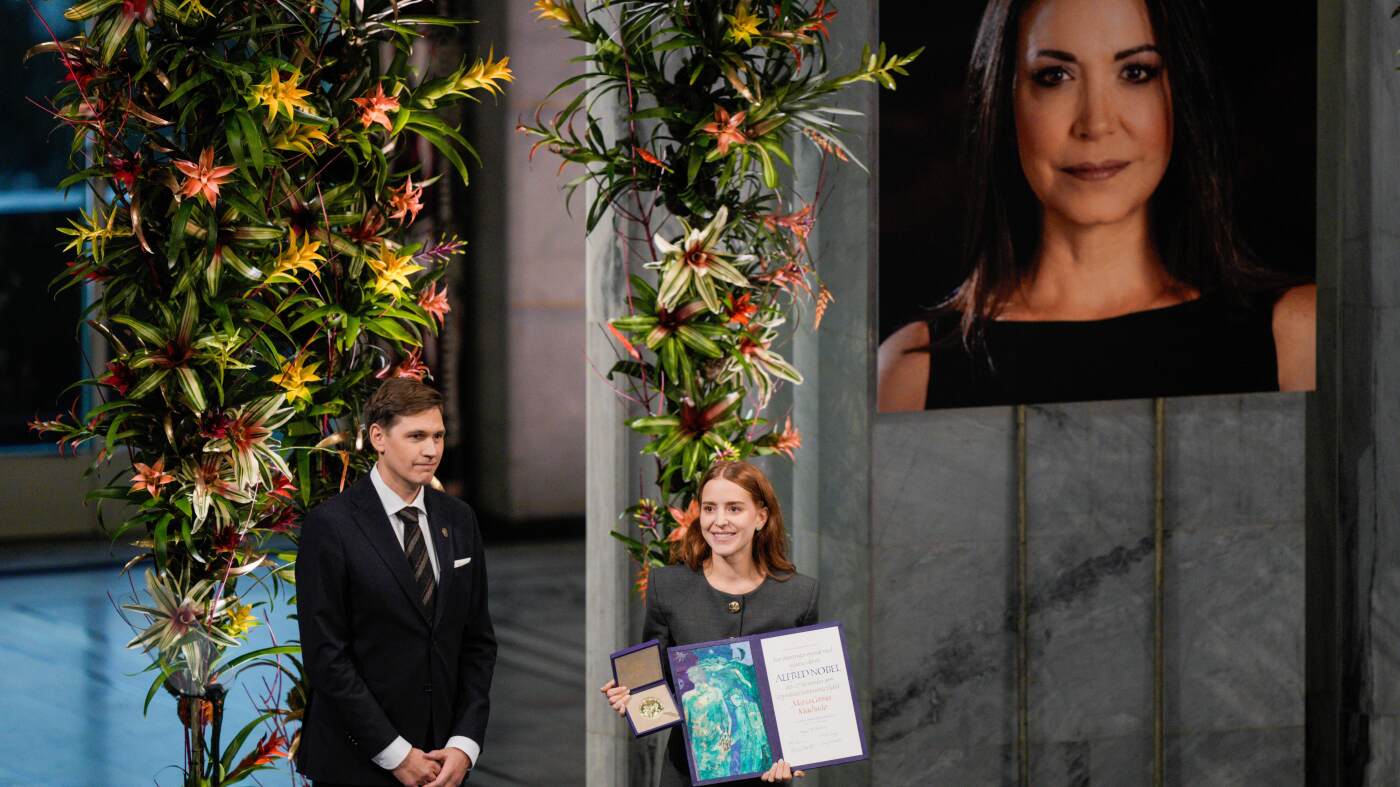 Le prix Nobel de la paix remis à la fille de María Corina Machado : NPR 12 Le prix Nobel de la paix remis à la fille de María Corina Machado : NPR - 11